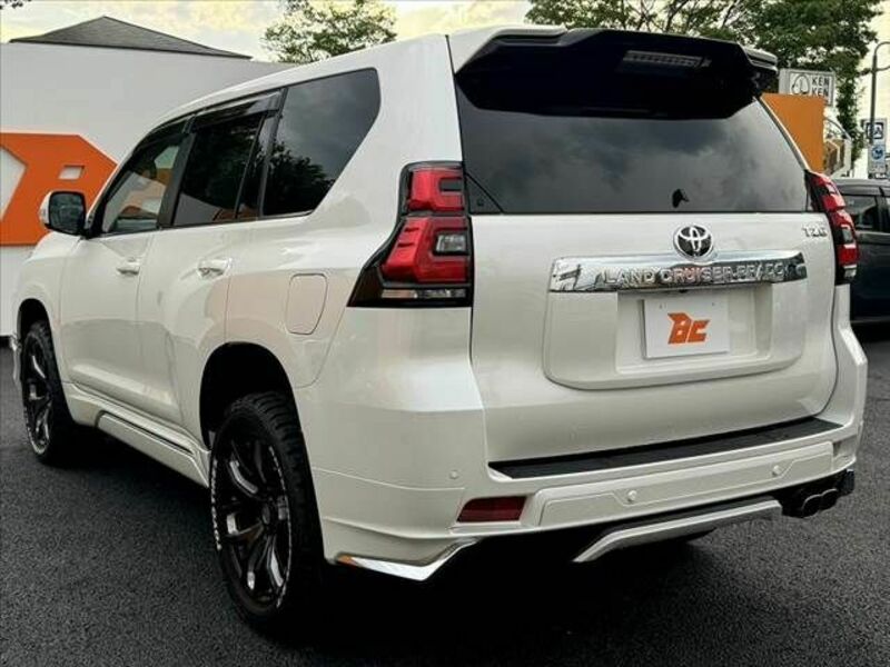 LAND CRUISER PRADO-14