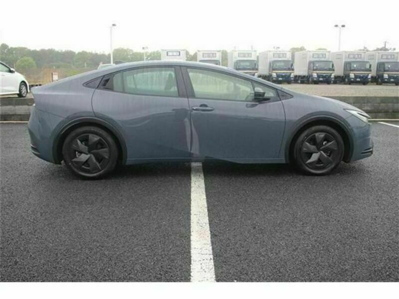PRIUS-4