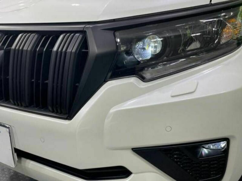 LAND CRUISER PRADO-12