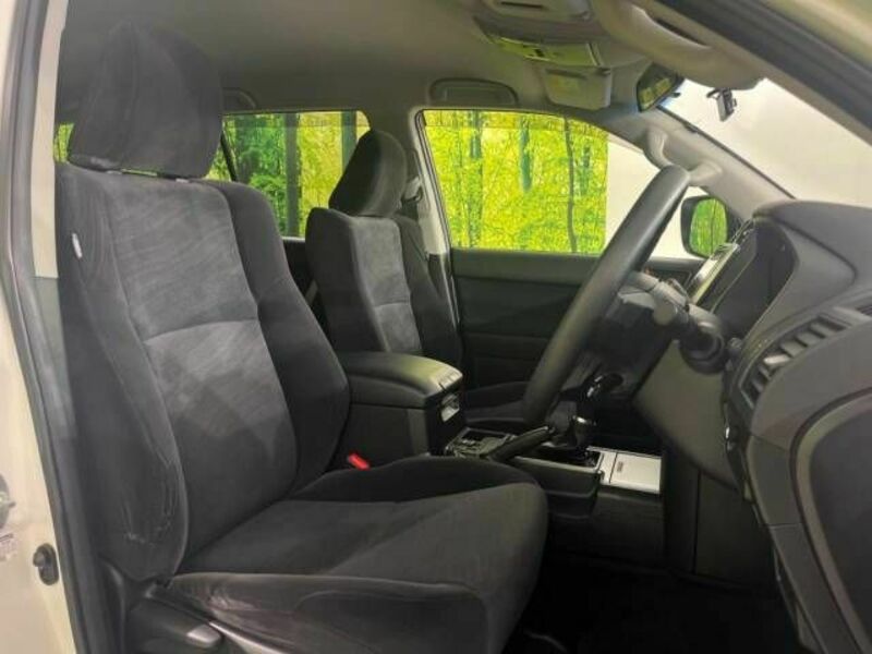 LAND CRUISER PRADO-8