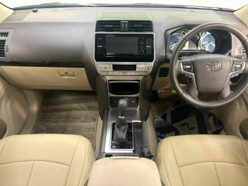 LAND CRUISER PRADO-1