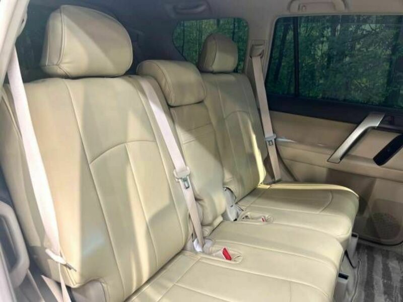 LAND CRUISER PRADO-8