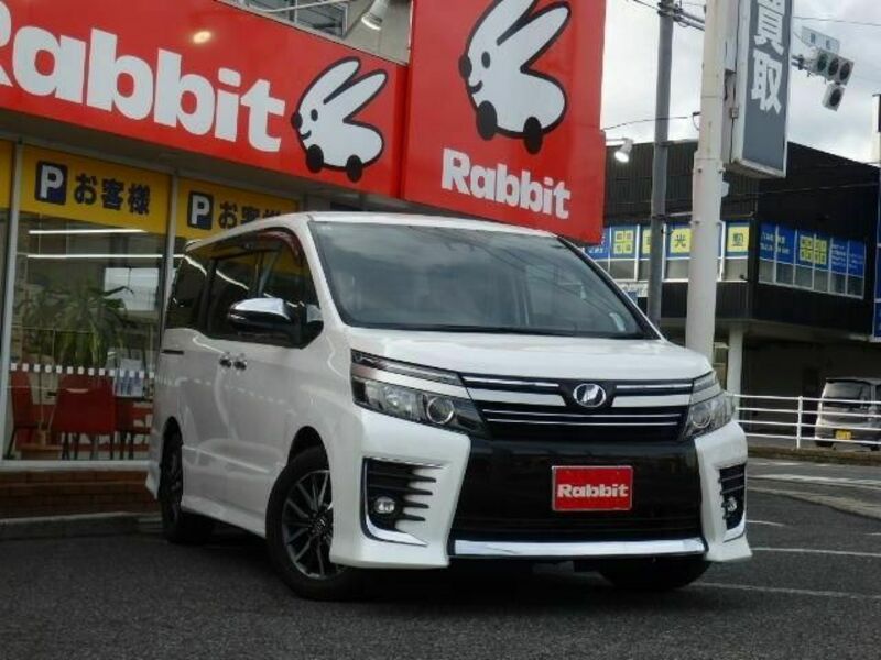 TOYOTA　VOXY