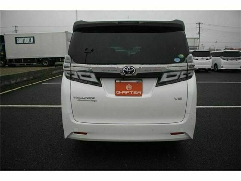 VELLFIRE-9