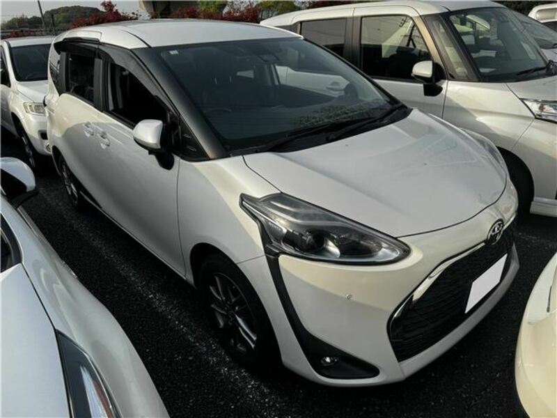 TOYOTA　SIENTA