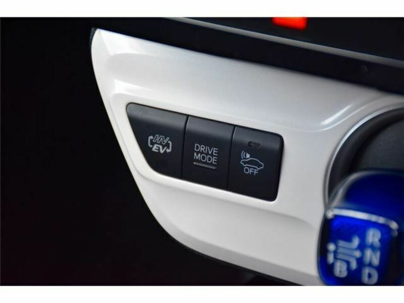 PRIUS PHV-10