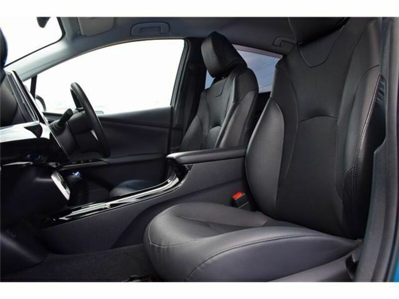 PRIUS PHV-24
