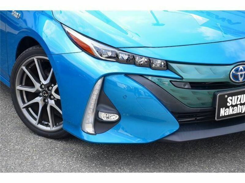 PRIUS PHV-28