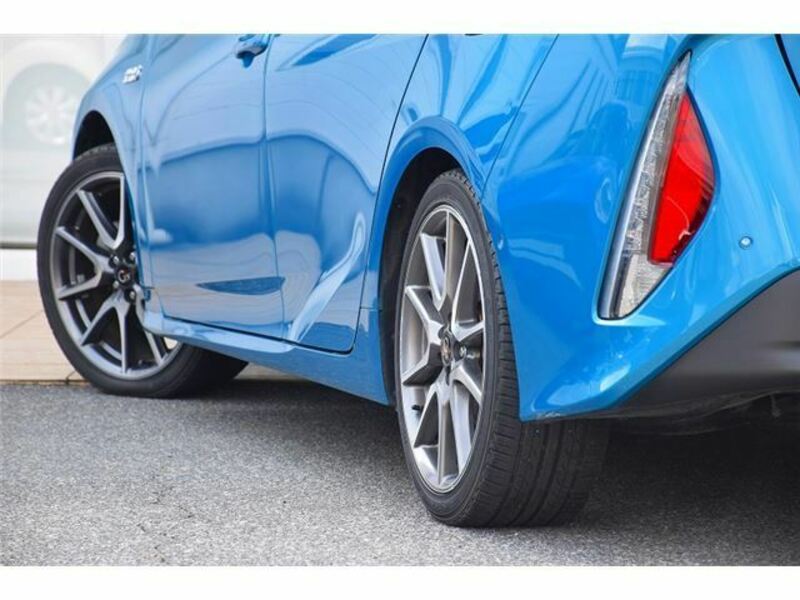 PRIUS PHV-38