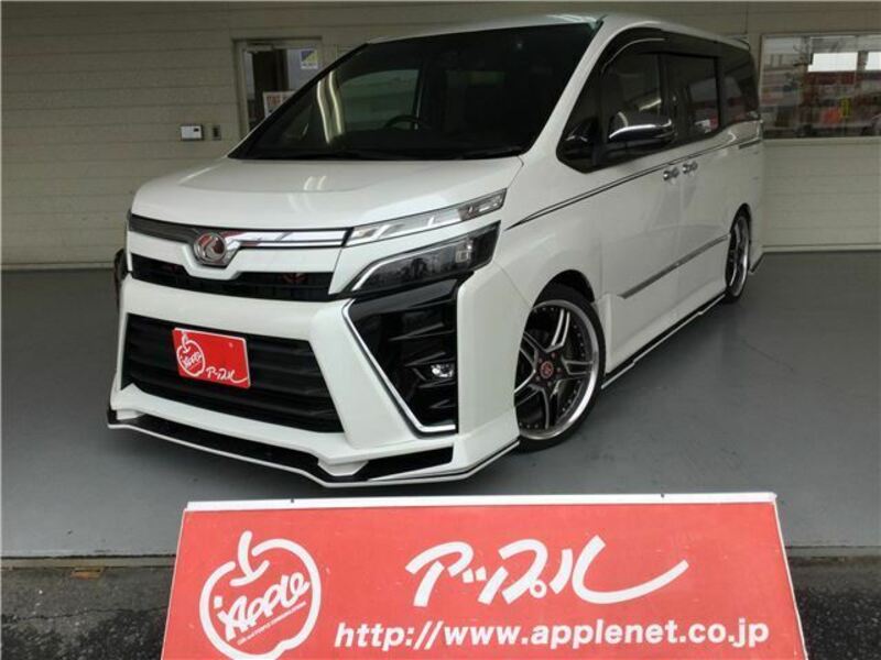 TOYOTA　VOXY