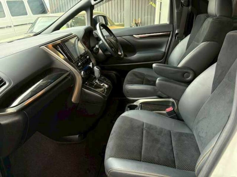 ALPHARD-12
