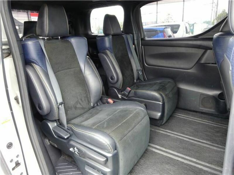 VELLFIRE-10