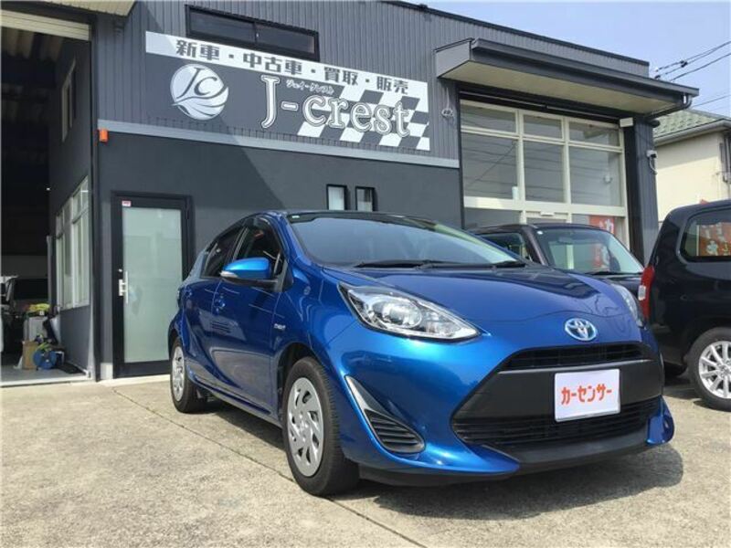 TOYOTA　AQUA