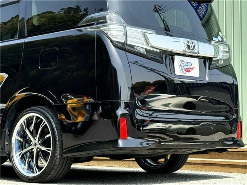 VELLFIRE-13