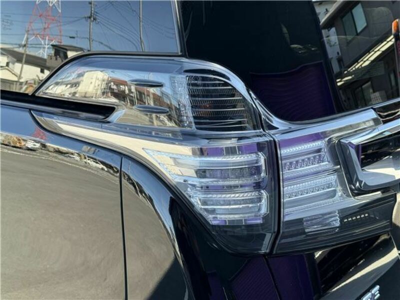 VELLFIRE-17
