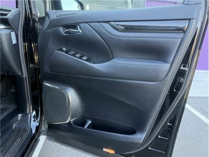 VELLFIRE-22