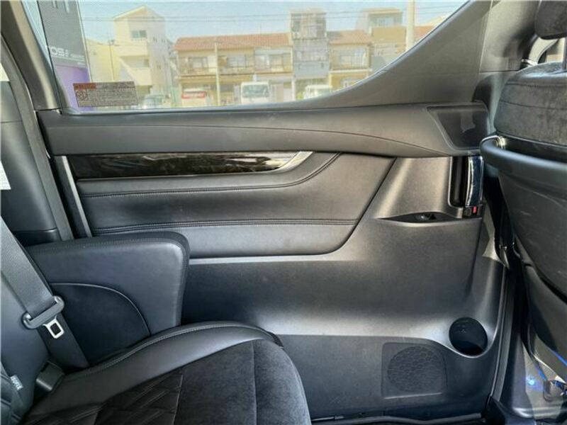 VELLFIRE-25