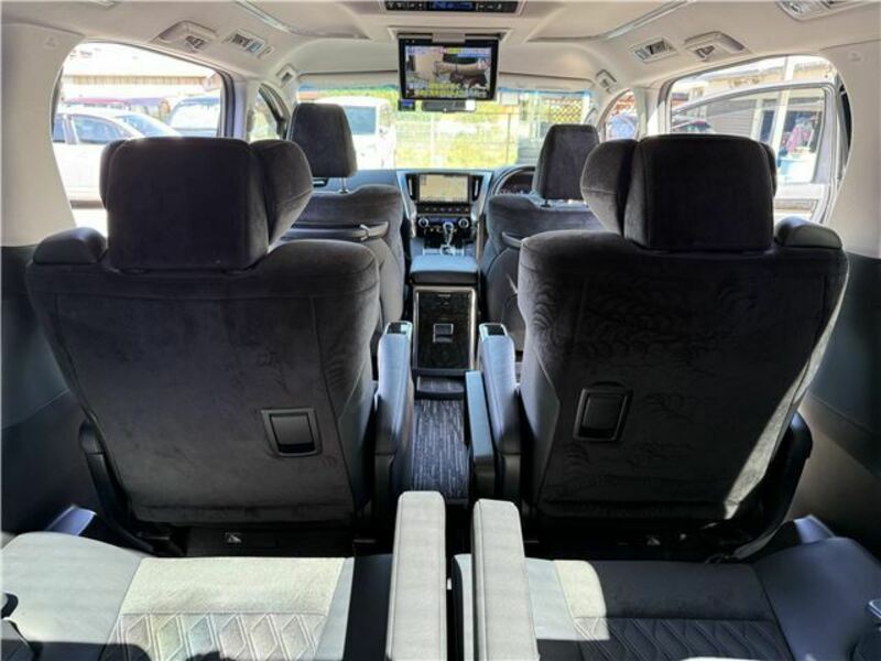 VELLFIRE-34