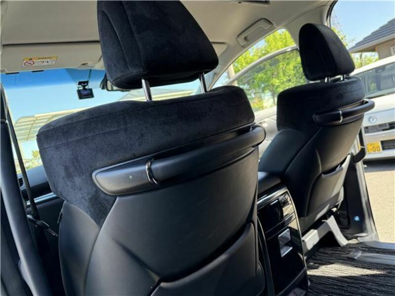 VELLFIRE-35