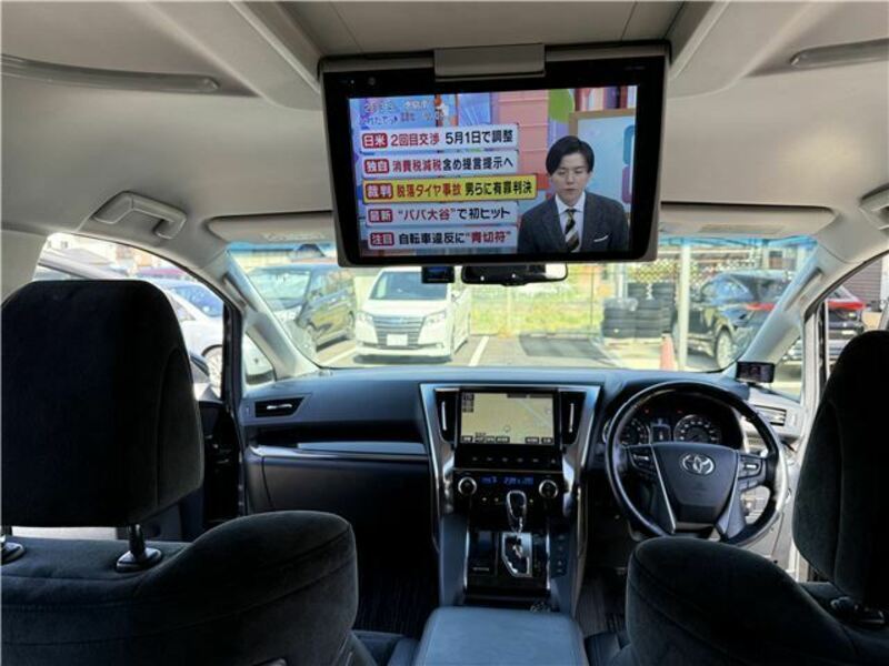 VELLFIRE-41