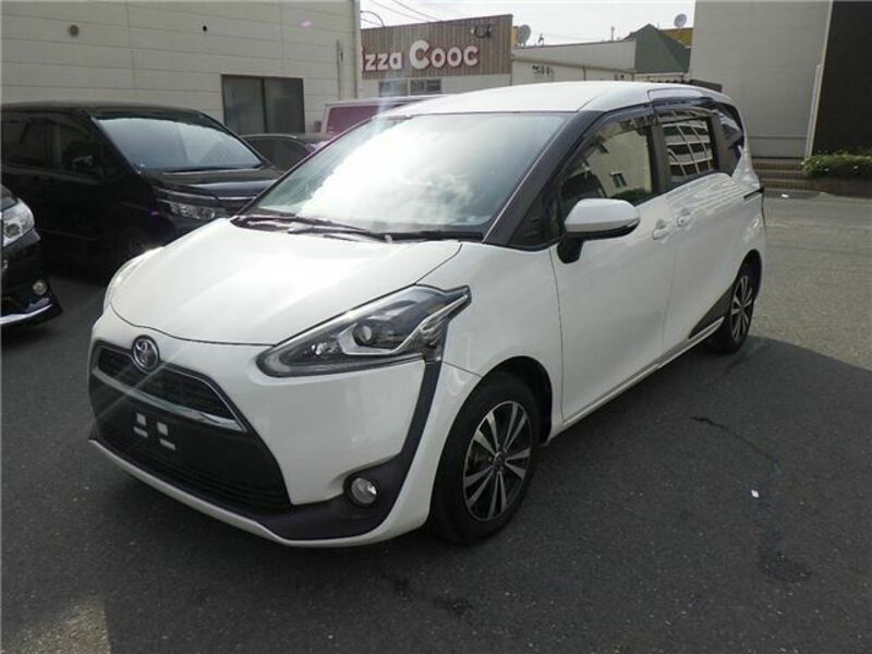 TOYOTA　SIENTA