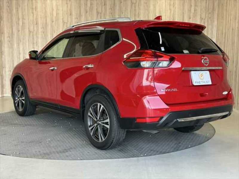 X-TRAIL-18