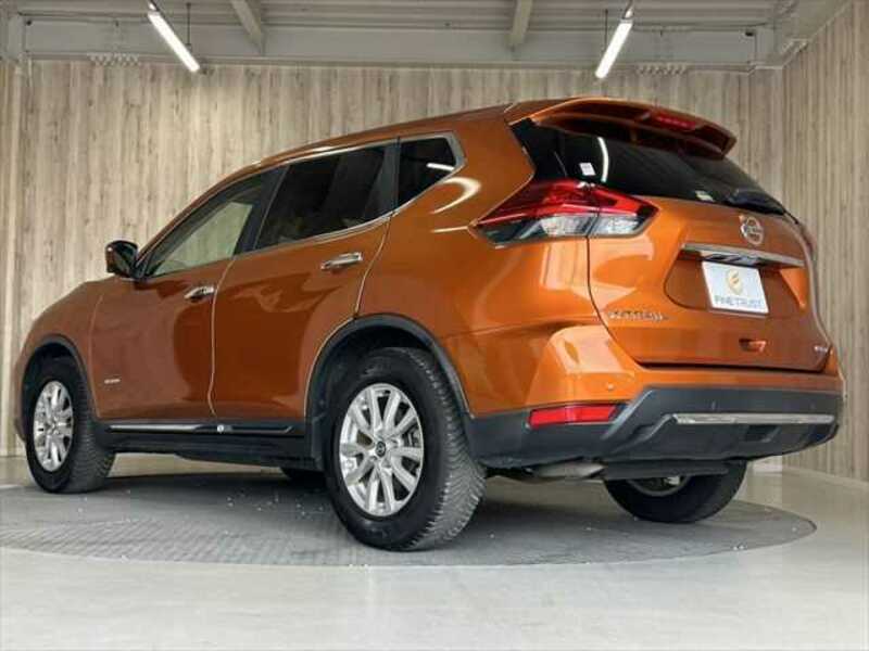 X-TRAIL-16
