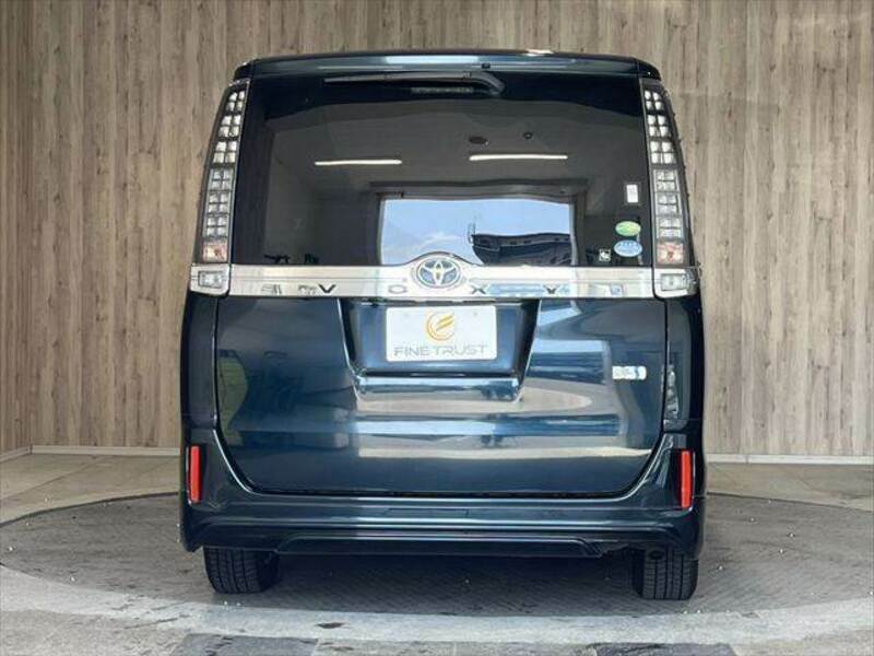 VOXY-18