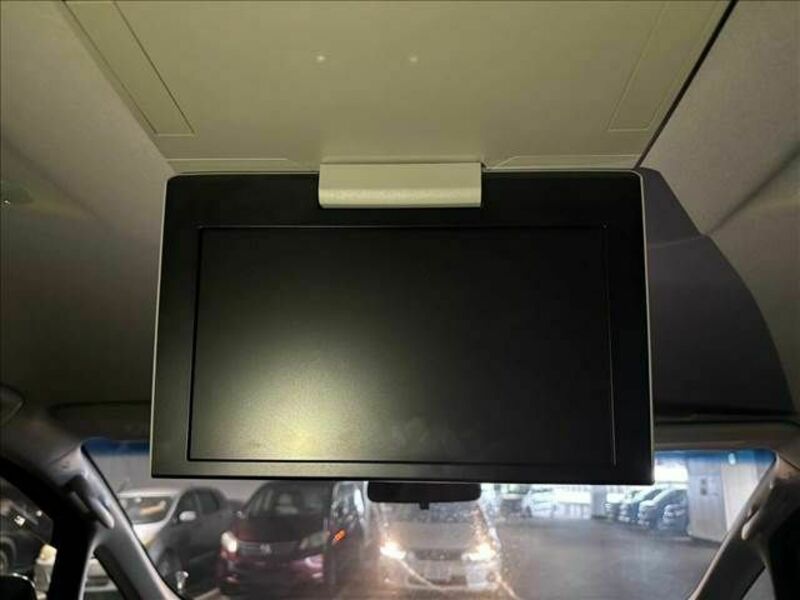 VELLFIRE-5