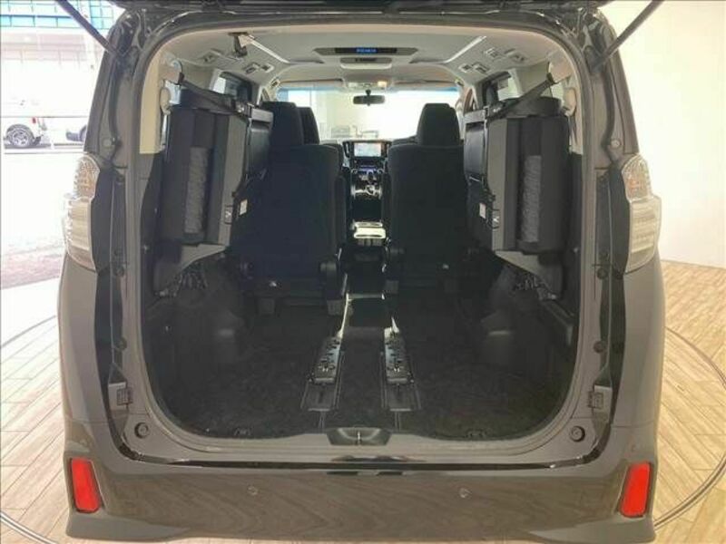 VELLFIRE-13