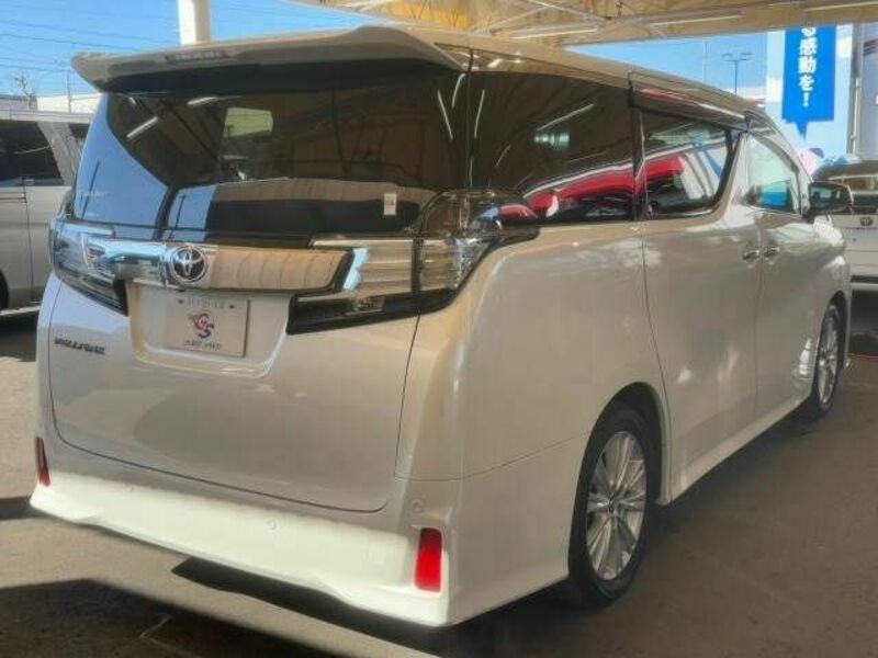 VELLFIRE-15