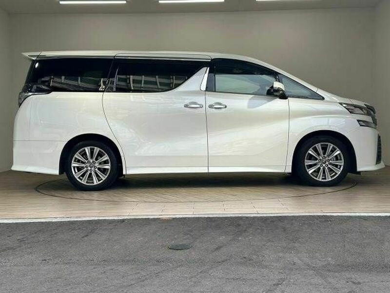 VELLFIRE-15