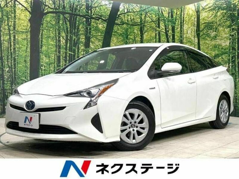 TOYOTA　PRIUS