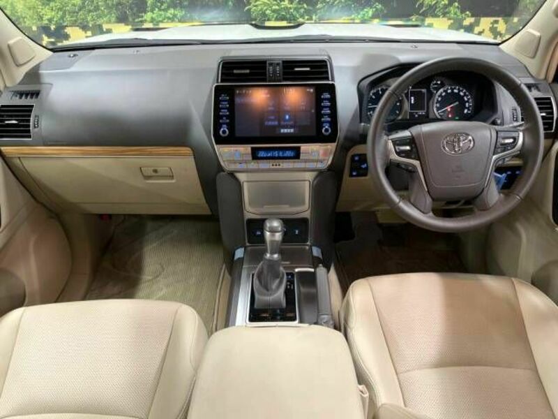 LAND CRUISER PRADO-1