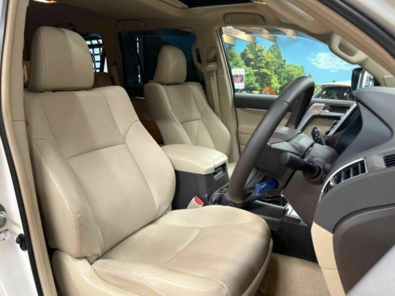 LAND CRUISER PRADO-7