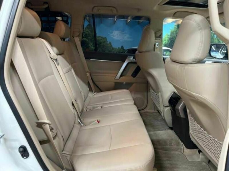LAND CRUISER PRADO-8