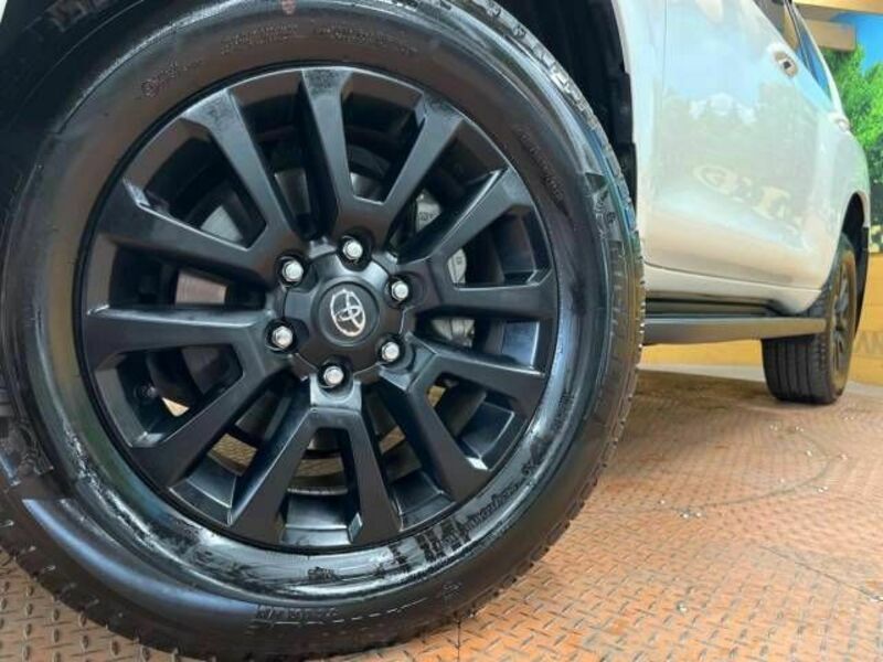 LAND CRUISER PRADO-12