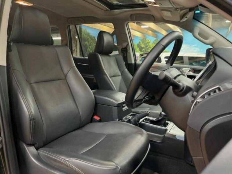 LAND CRUISER PRADO-7