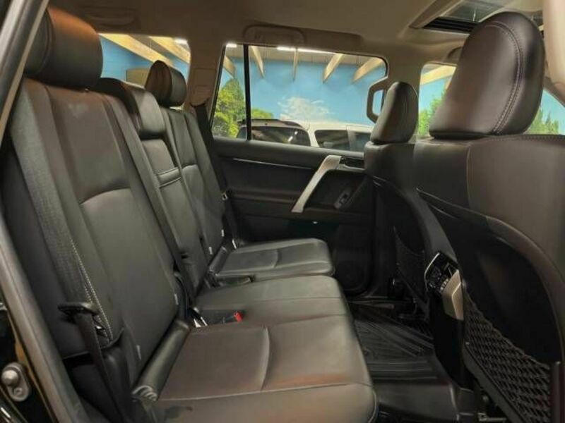 LAND CRUISER PRADO-8