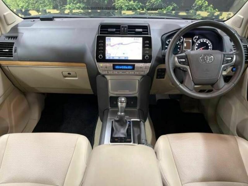 LAND CRUISER PRADO-1