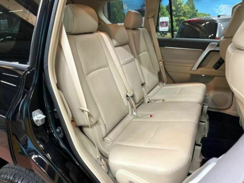 LAND CRUISER PRADO-8