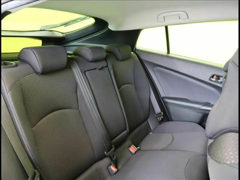 PRIUS-23