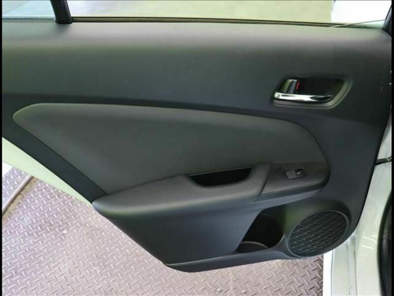 PRIUS-26