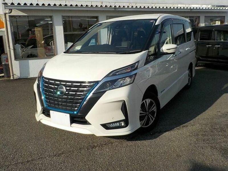 NISSAN　SERENA