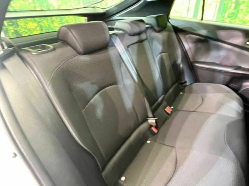 PRIUS-8