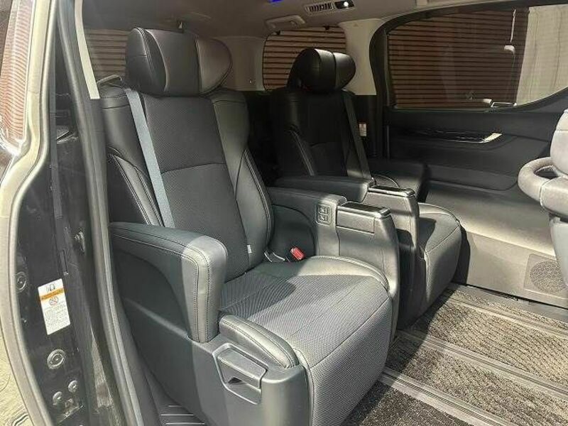 VELLFIRE-5