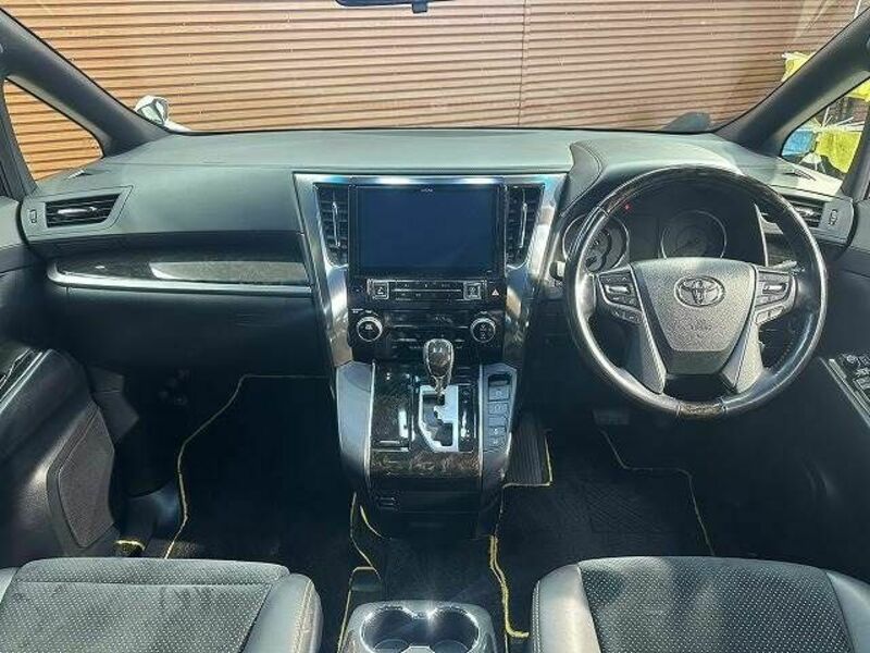 VELLFIRE-1