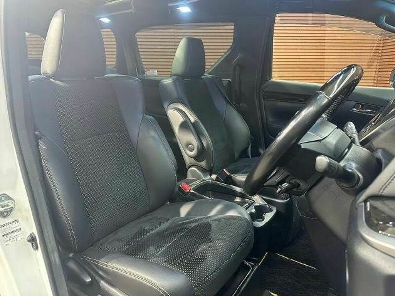 VELLFIRE-7