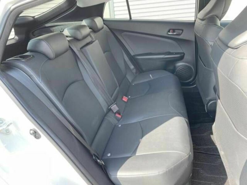 PRIUS-10