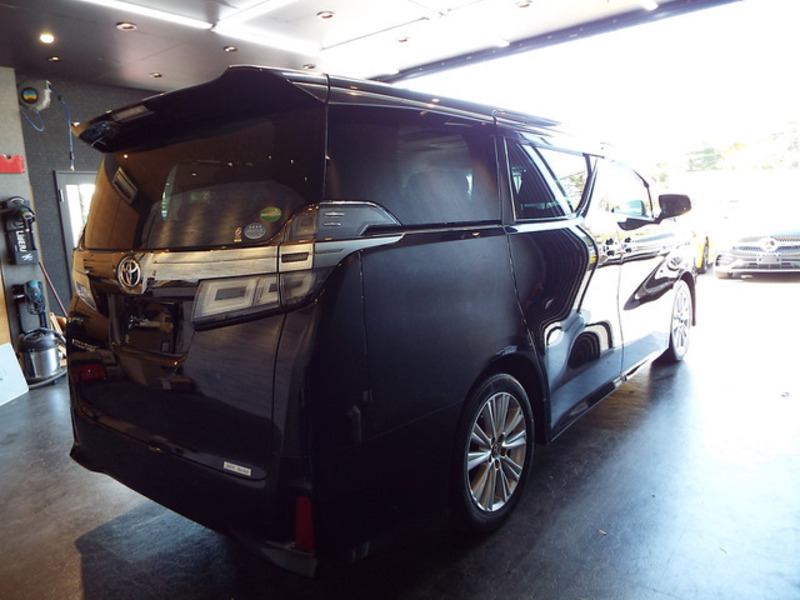 VELLFIRE-4